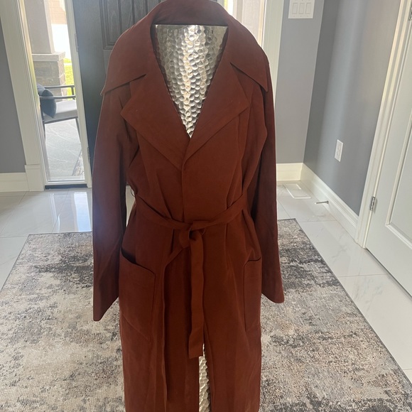 A fabulous vintage 1970s rust coloured ultra suede wrap coat by famous bridling - Picture 13 of 16